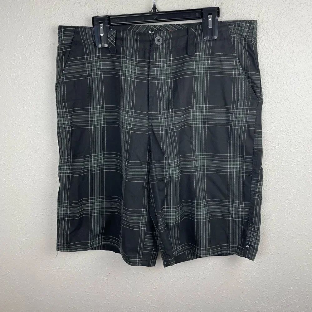 Quicksilver Shorts Size 36 EUC